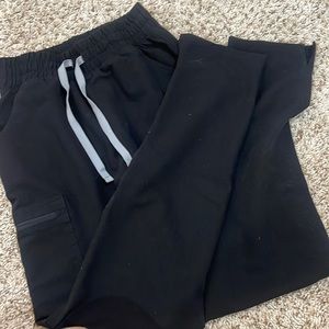 Black figs Yola™ Skinny Scrub Pants / high waisted XXS